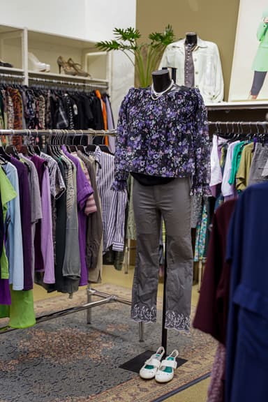 En skyltdocka i en butik.