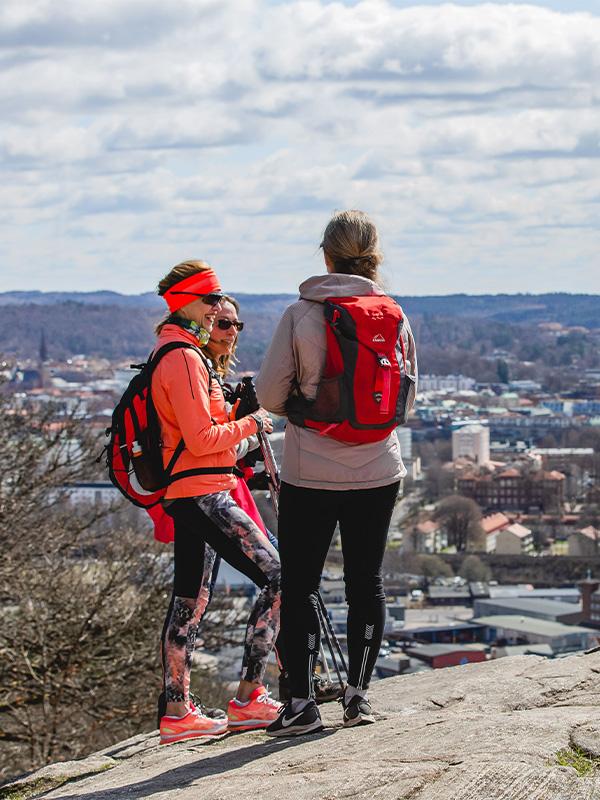 Tre personer uppe på Ryssbyklint