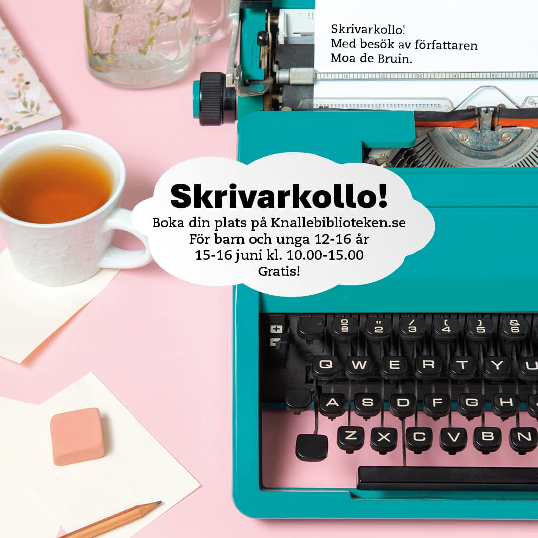 Skrivmaskin, penna och papper på ett rosa fiakbord.